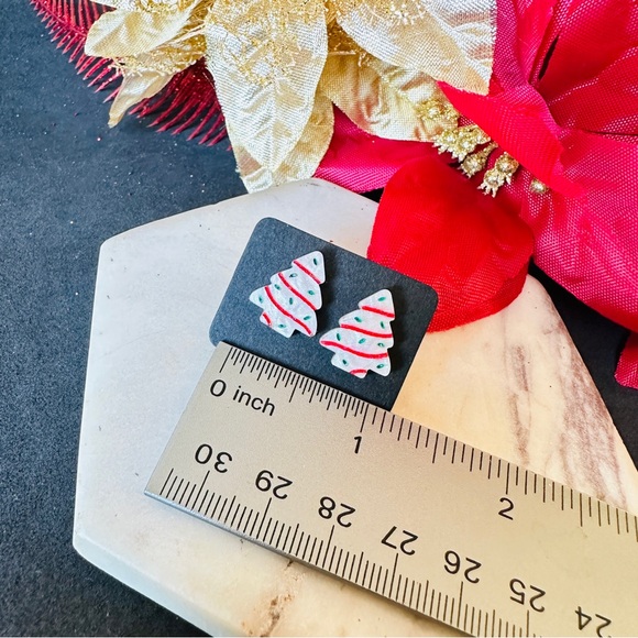 Christmas Tree Earrings Debbie cake stud - Picture 4 of 8